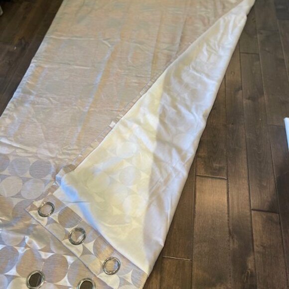 Beige Curtins 84 long x 50 wide - Picture 6 of 6